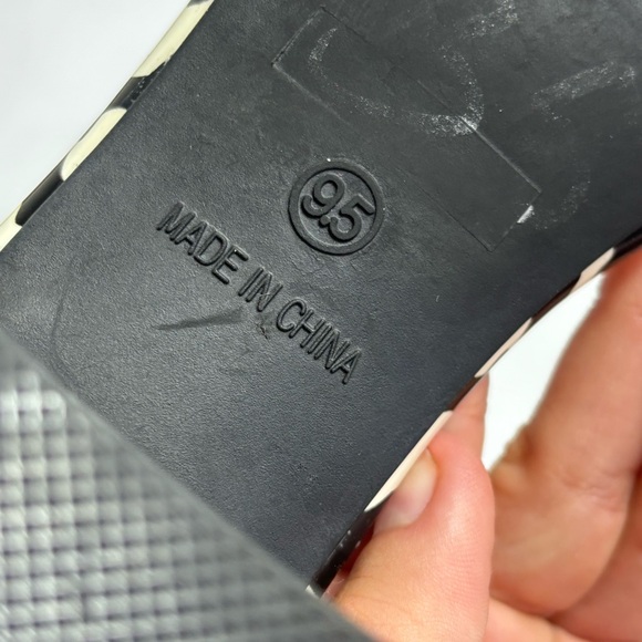 Betsey Johnson floral ankle strap heels - Picture 9 of 9